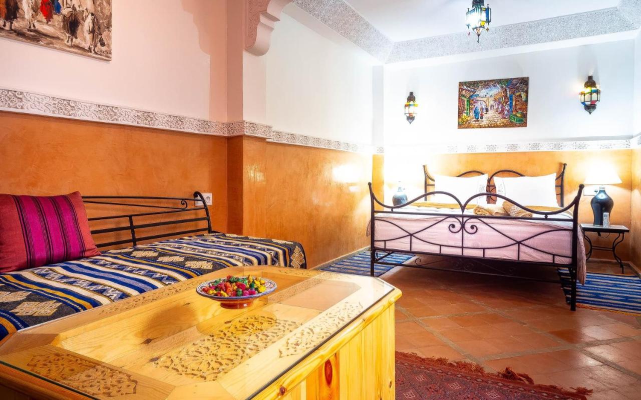 Riad Bien Ici Marrakesh Bagian luar foto