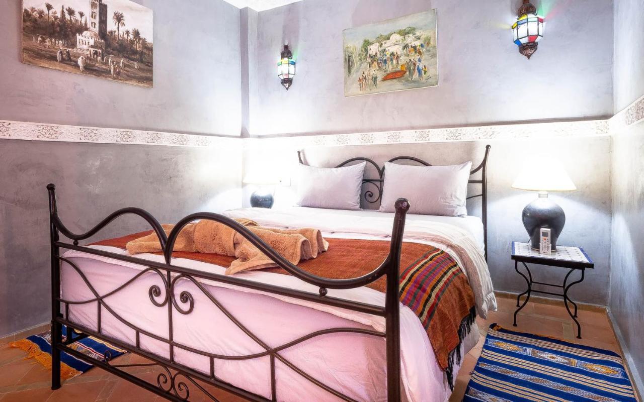 Riad Bien Ici Marrakesh Bagian luar foto
