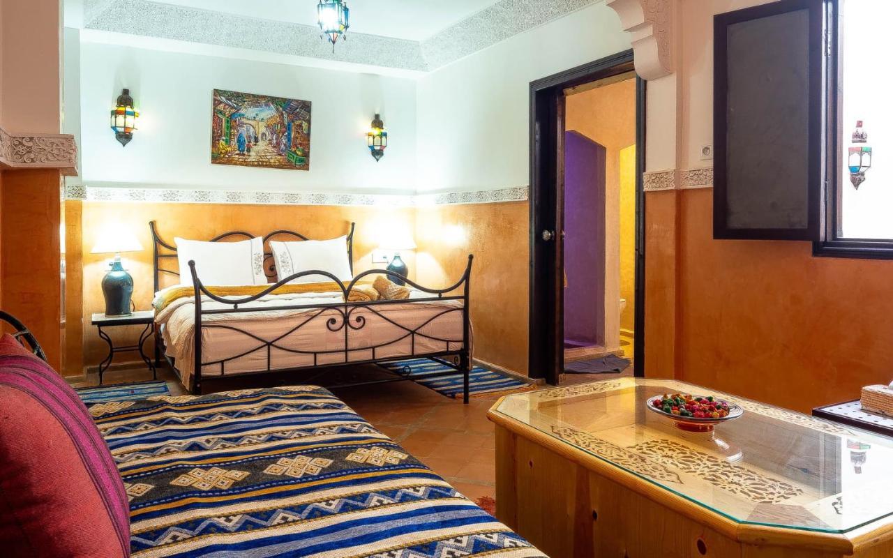 Riad Bien Ici Marrakesh Bagian luar foto