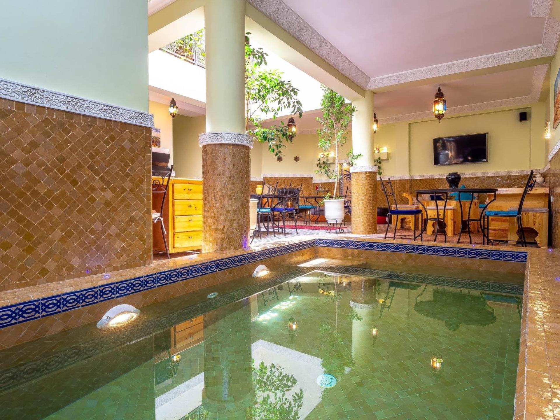 Riad Bien Ici Marrakesh Bagian luar foto